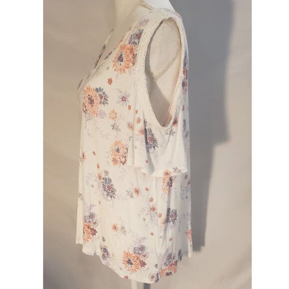 Mudd White Cold Shoulder Flowered T-Shirt - Picture 3 of 10